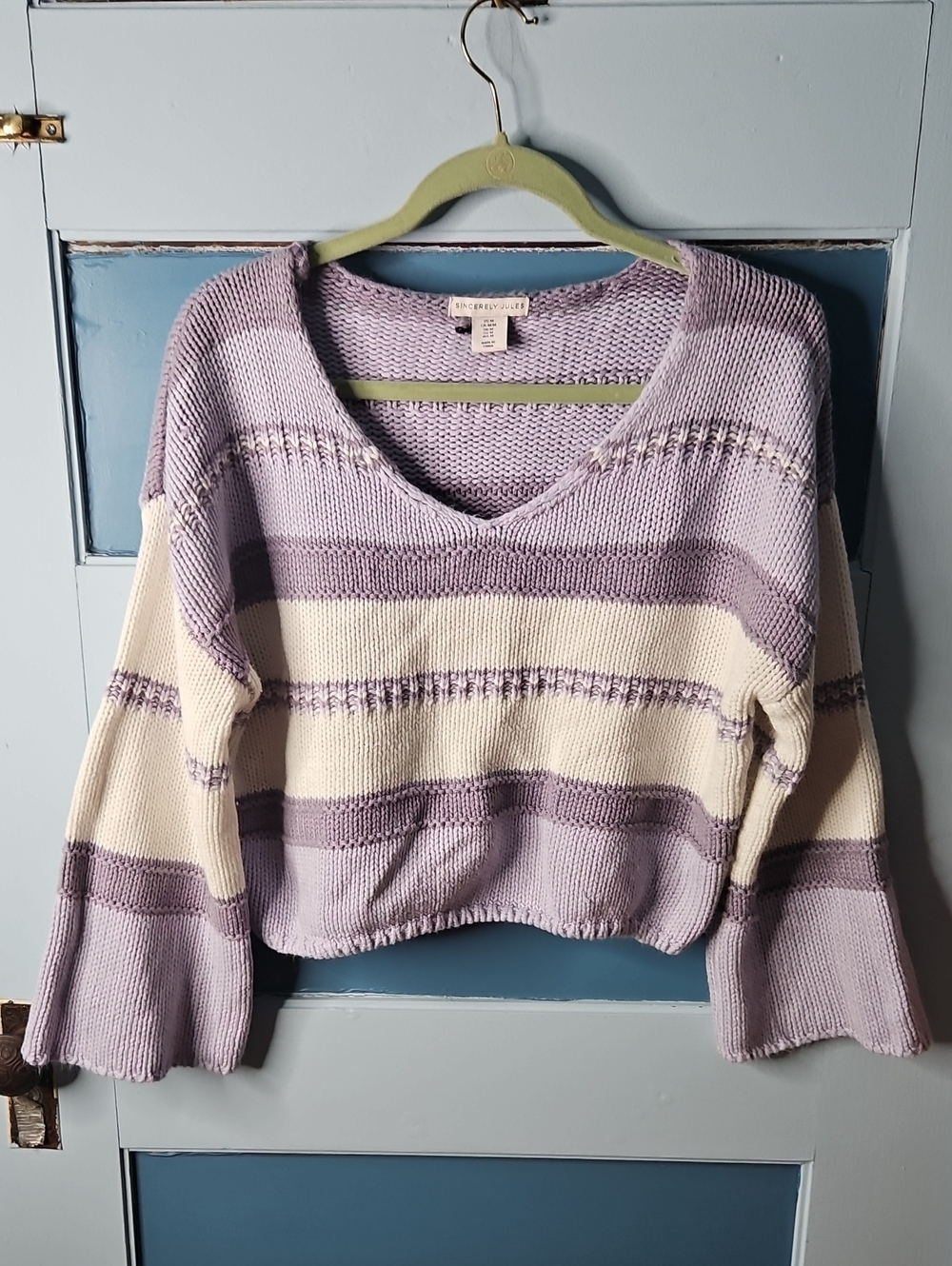 Sincerely Jules Striped Lavender and Cream V-Neck Knit Sweater Medium
